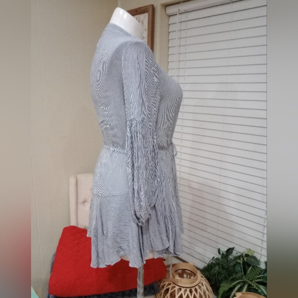 H&M Striped Button-Up Dress - Picture 12 of 15